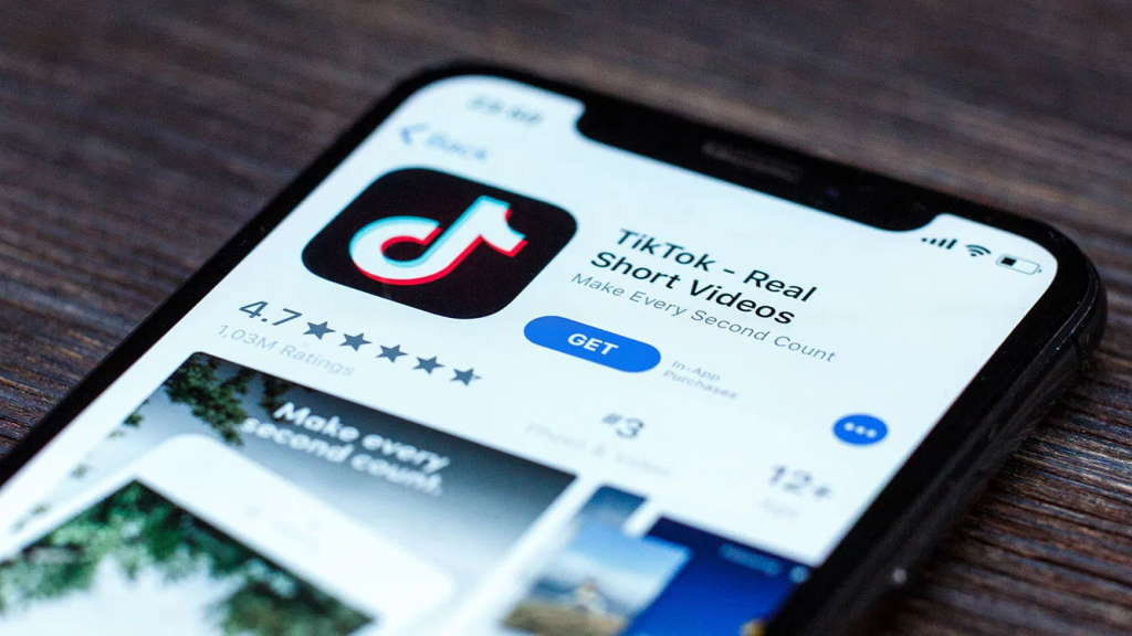 iOS 14 apanha TikTok a ler sempre o clipboard do iPhone e leva a mudanças na app