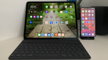 Imagem iPad e iphone com ipadOS 13.5 e iOS 13.5 respetivamente