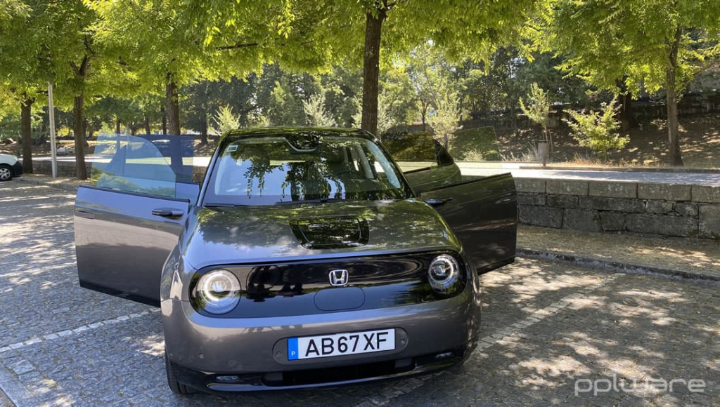 Honda e chega ao mercado português com um preço mensal de 299 euros