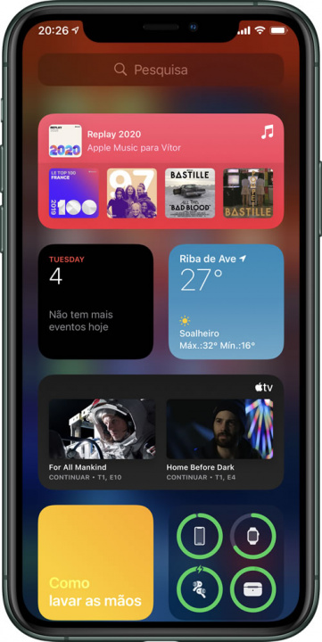 Imagem iPhone 11 Pro Max e iPhone SE com iOS 14 beta 4 da Apple