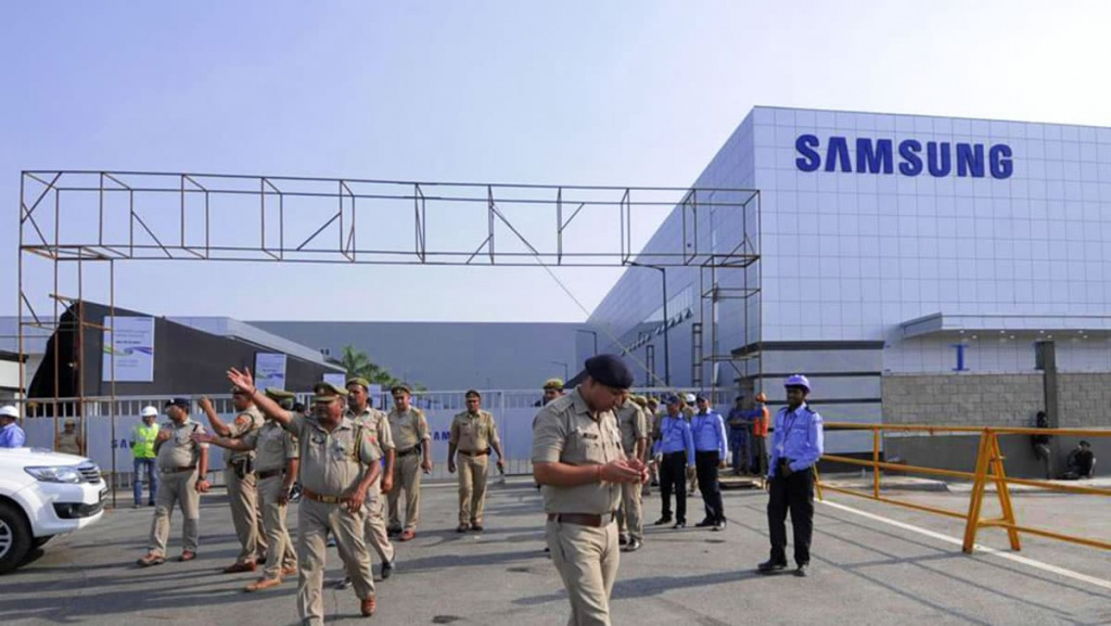 Samsung poderá transferir parte da produção de smartphones para a Índia