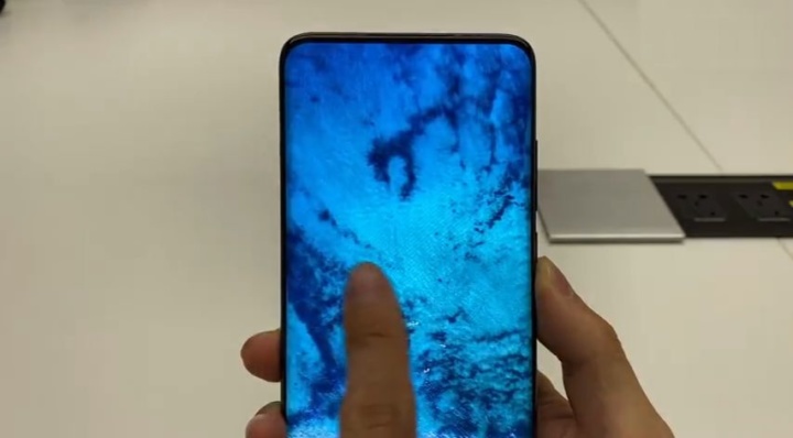 Protótipo de smartphone Xiaomi com câmara por baixo do ecrã surge em novo vídeo