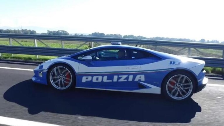 Polícia entrega rim num Lamborghini a mais de 230 km/h