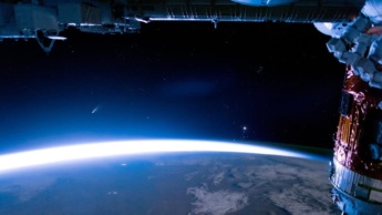 Imagem de OVNIS captados pela ISS e mostrados pela NASA