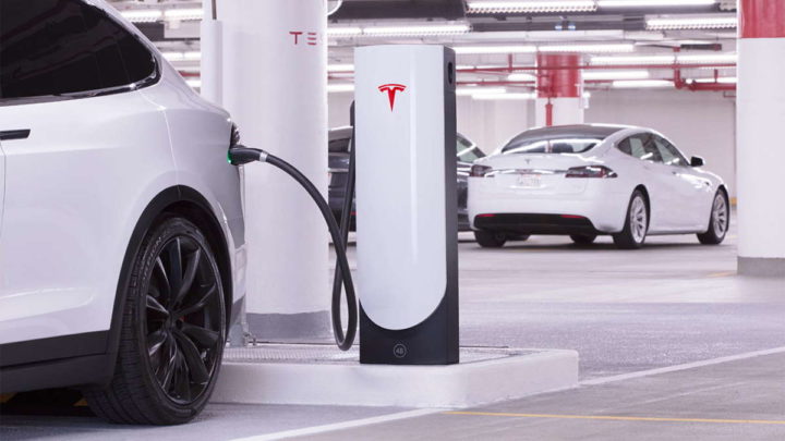Elon Musk Superchargers Tesla carros elétricos