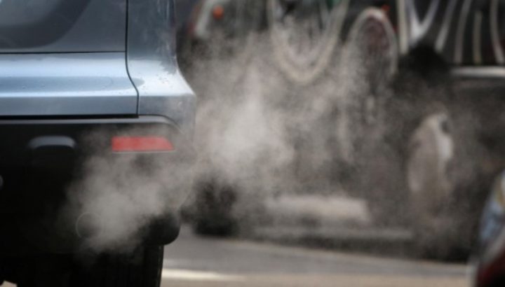 Marcas de automóveis debaixo de olho da UE por causa das emissões de CO2