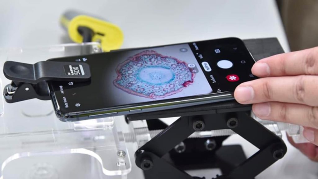 Universidade transforma smartphones antigos em microscópios para estudantes