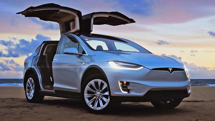 Tesla Model X recolha problemas marca