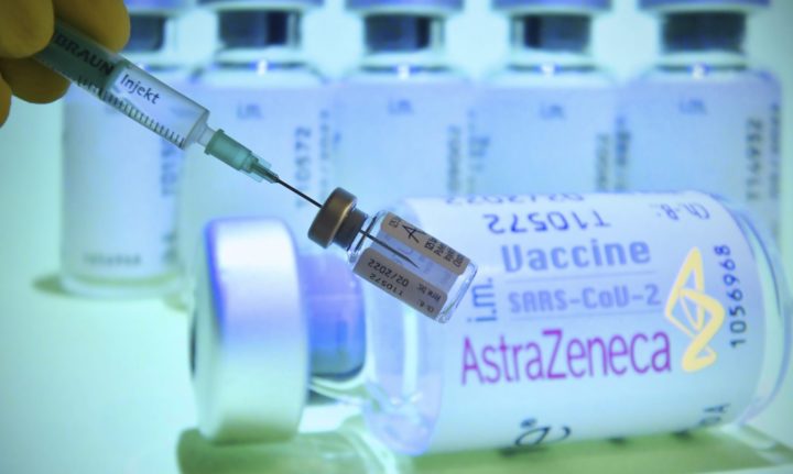 Agência Europeia do Medicamento: Vacina da AstraZeneca é “segura e eficaz”