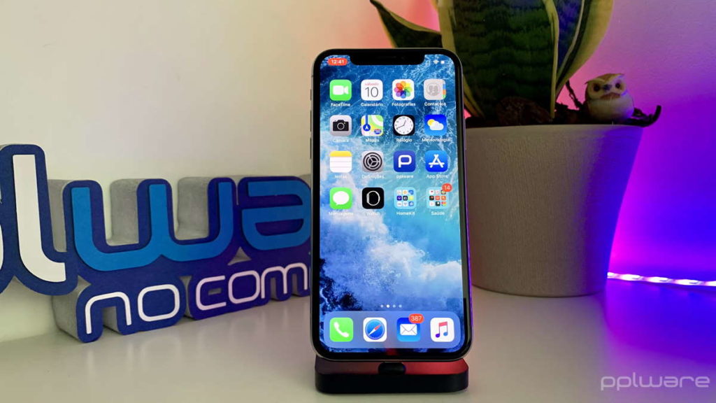 Apple paga milhões a mulher por técnicos terem publicado vídeos explícitos do seu iPhone