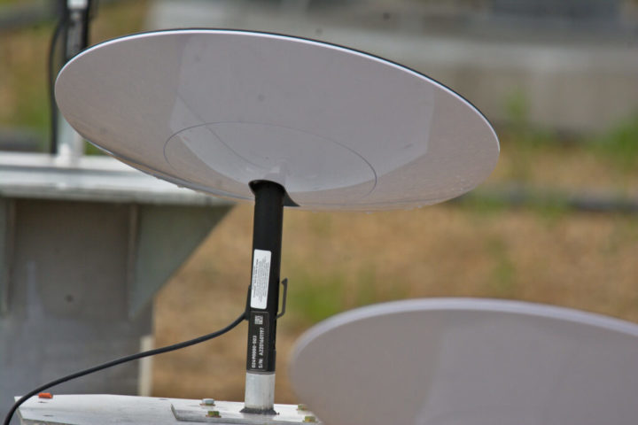 Internet da Starlink já funciona a 300 Mbps (Mesmo com antenas com gelo)