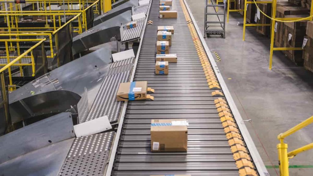 Lucro da Amazon mais do que triplicou durante a pandemia