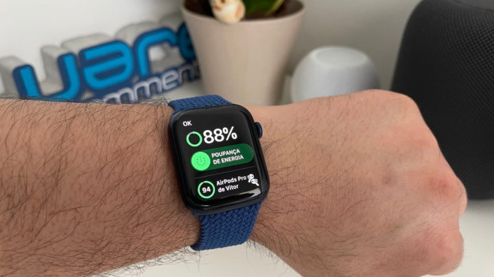 Imagem Apple Watch da Apple a gerir a bateria em modo Poupança de energia
