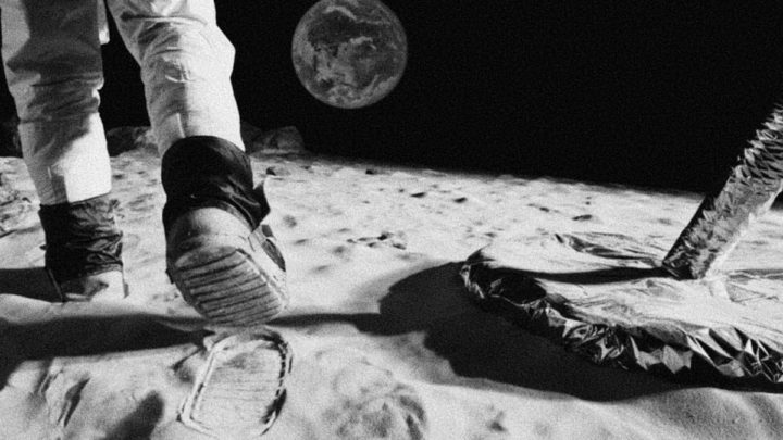 ¿Cuánto tiempo le tomará a un humano dar la vuelta a la luna?