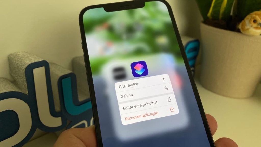 App Atalhos: Mudar o wallpaper de acordo com a bateria