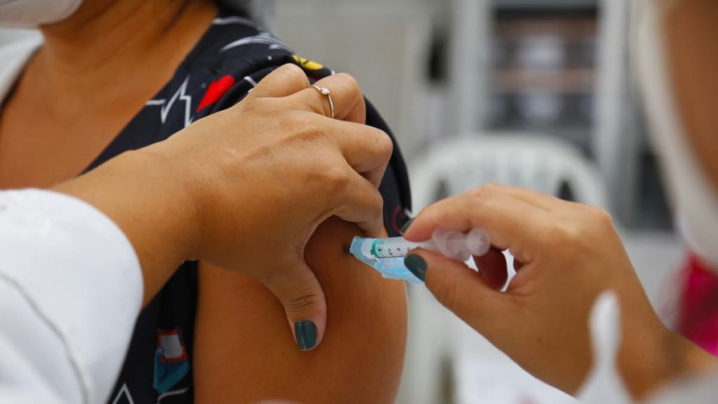 Vacinas de mRNA contra a Covid podem potenciar terapias contra o cancro