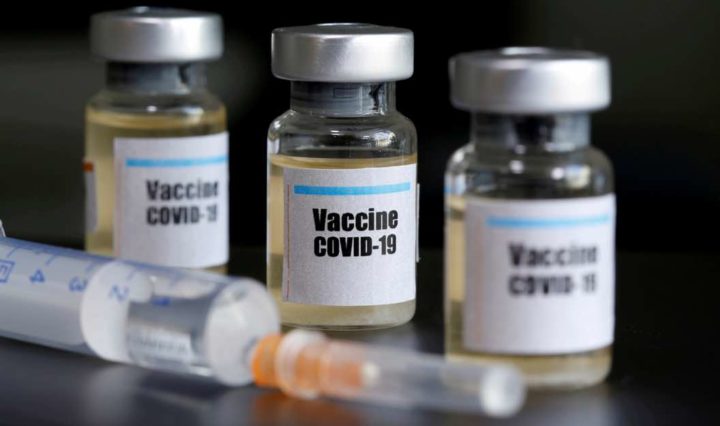 COVID-19: Tem mais de 50 anos? Agende já a sua vacina
