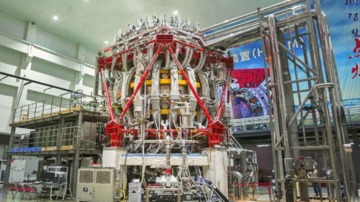 Imagem Experimental Advanced Superconducting Tokamak