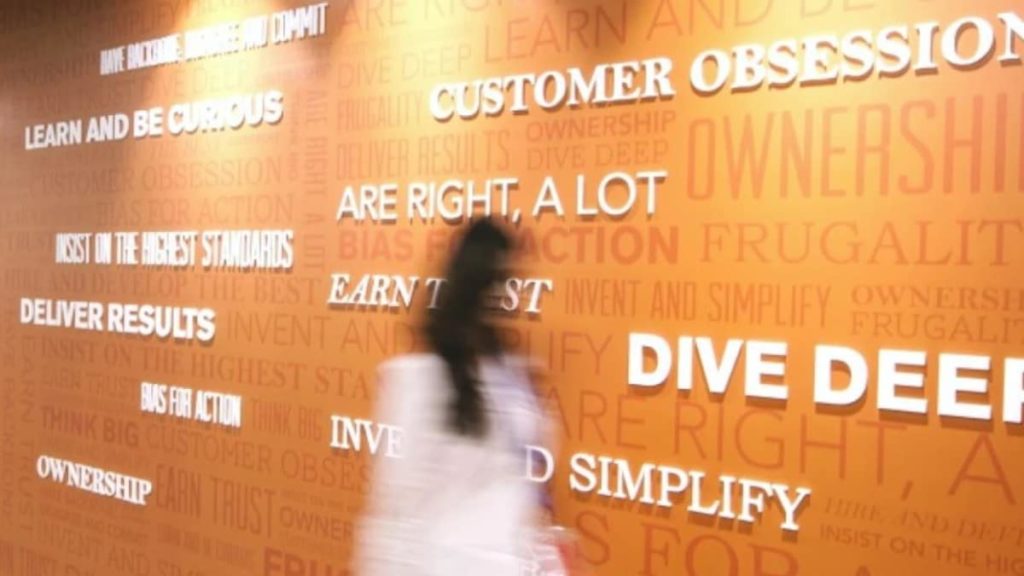 Amazon aumenta lista de princípios de liderança empresariais