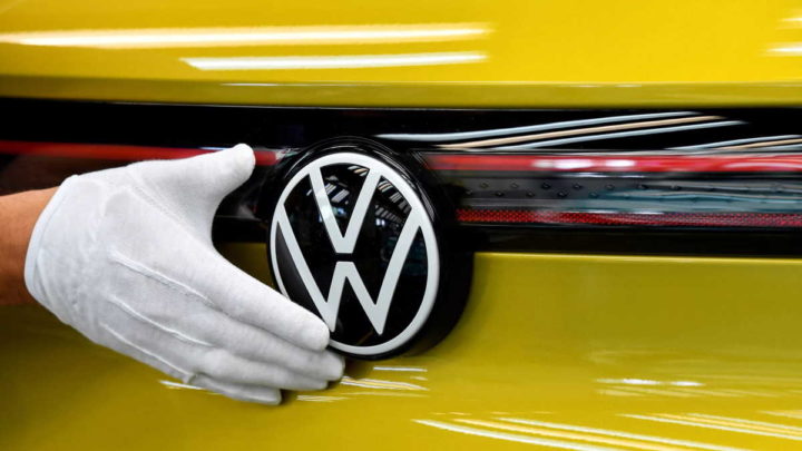 BMW Volkswagen Daimler Comissão Europeia multadas