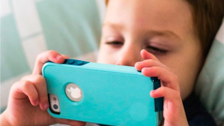 Ilustração iPhone pode detetar autismo infantil