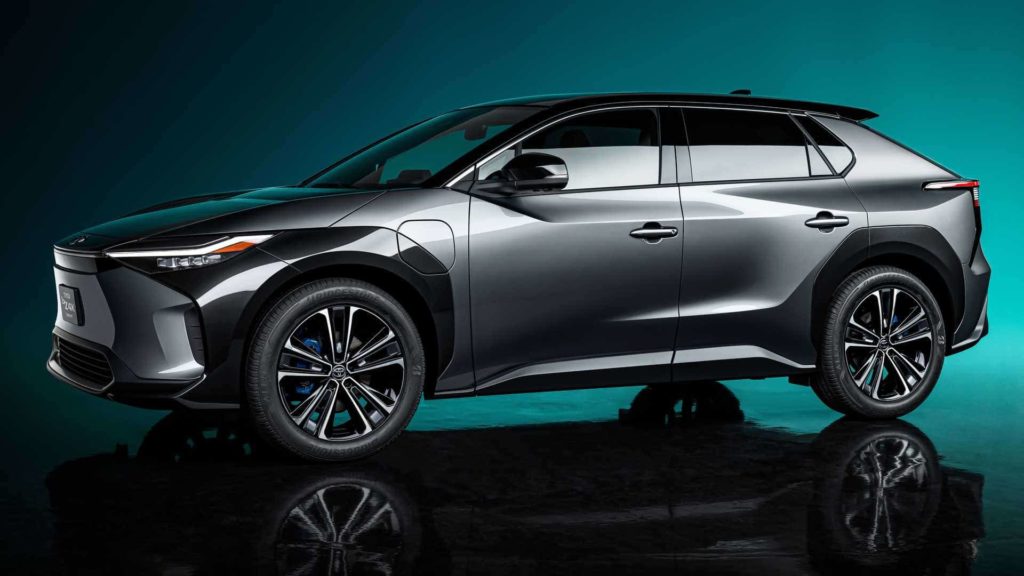 Toyota bZ4X: Veículo totalmente elétrico com 450 km de autonomia