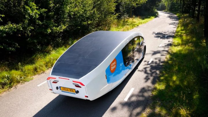 Imagem carro que fez mais de 3 mil quilómetros movido a energia solar