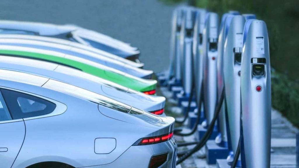 China supera os dois milhões de pontos de carga para carros elétricos