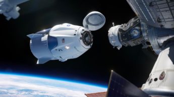 Imagem Crew Dragon ao encontra com a Estação Espacial Internacional