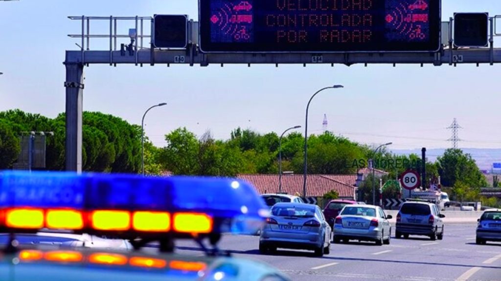 Carros em Espanha vão ter de trazer um dispositivo V-16