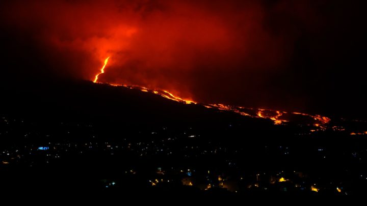 Lava do vulcão de La Palma espalha-se por mais 8 hectares em 24 horas