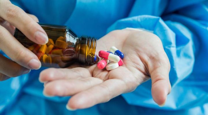 COVID-19: Medicamento da Pfizer reduz risco de hospitalização e morte