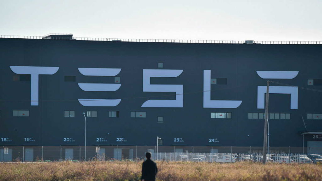 Tesla rejeita apoio de 1,1 mil milhões de euros do governo alemão para a sua Gigafactory