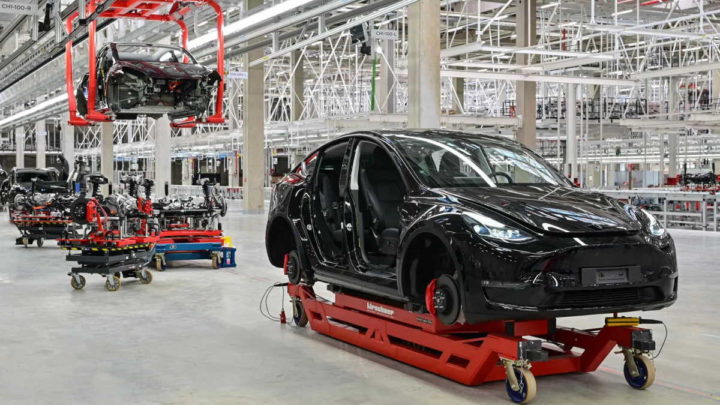 Tesla apoio fábrica Gigafactory baterias