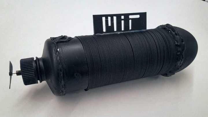 MIT cria bateria com fibra flexível com 140 metros para carregar qualquer dispositivo