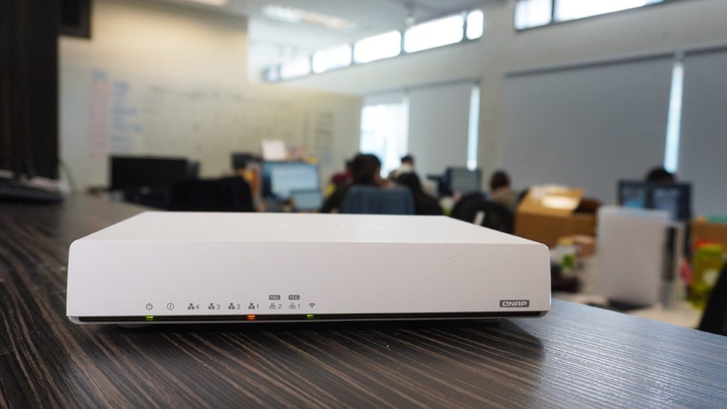 QHora-301W: Router da QNAP com Wi-Fi 6 e duas portas 10GbE