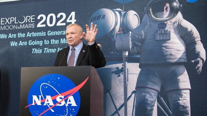Jim Reuter, administrador associado da Space Technology Mission Directorate da NASA.