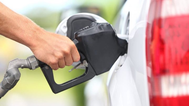Governo vai dar desconto de 16 cêntimos nos combustíveis