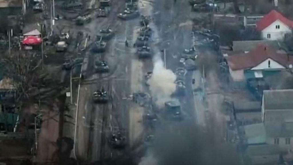 Guerra: Imagens de um drone mostram destruição de tanques russos