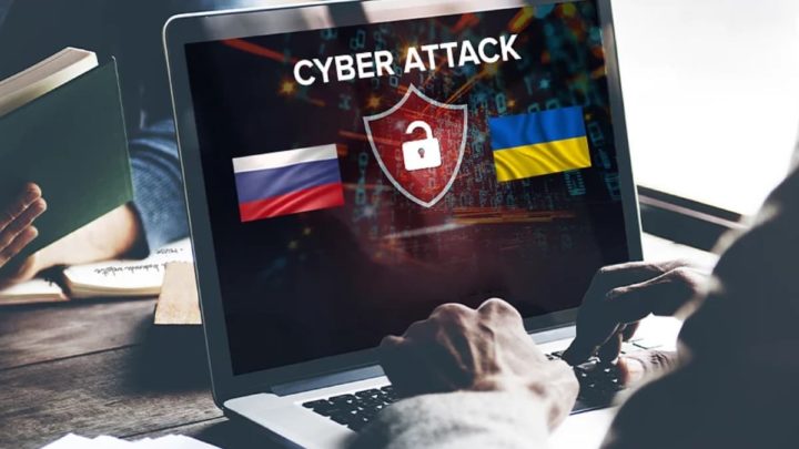 Ilustração de ataques da Rússia à Ucrânia numa guerra travada no ciberespaço