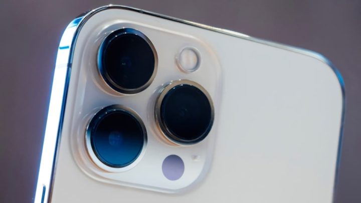 Imagem câmaras do iPhone 13 Pro Max sem periscópio