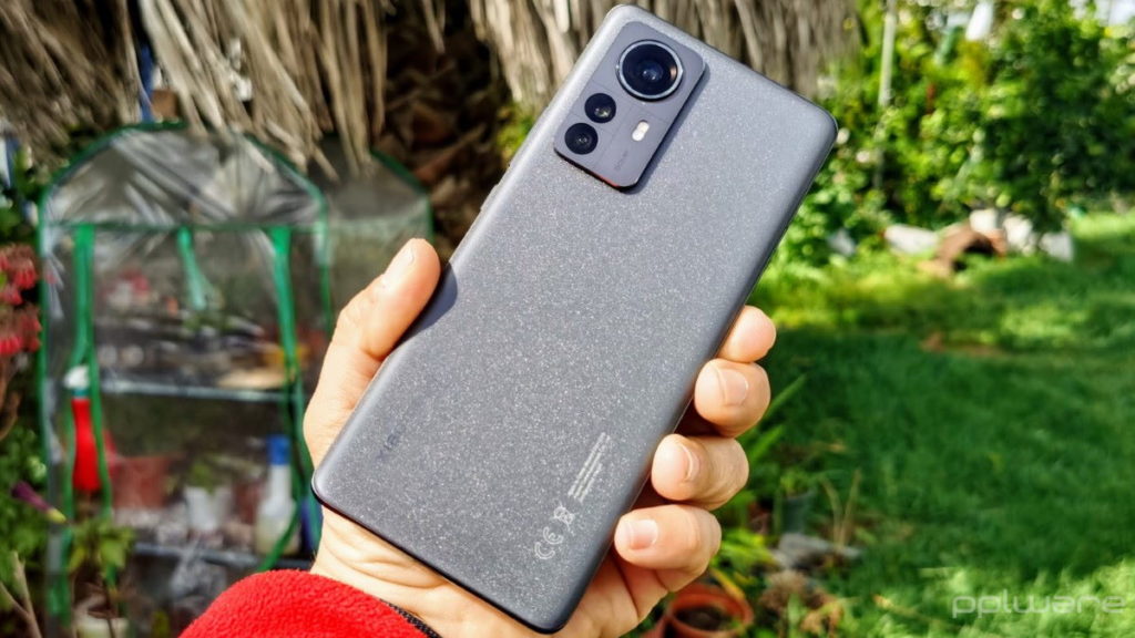 As câmaras e o design dos novos smartphones Xiaomi 12