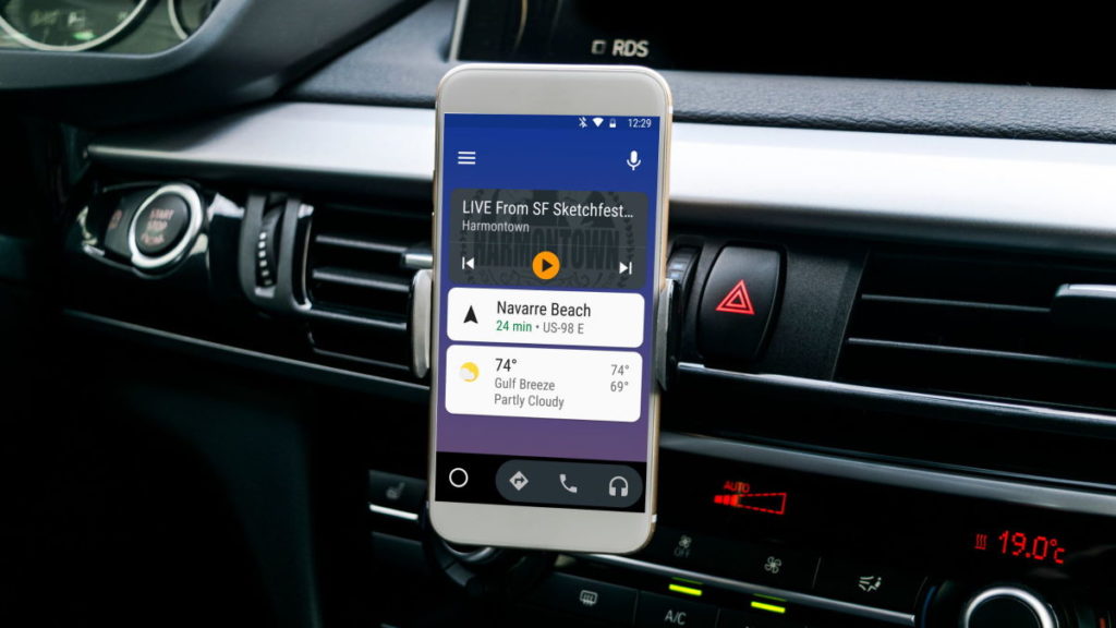 Google continua a arrumar a casa e a integrar ainda mais o Android Auto nos smartphones