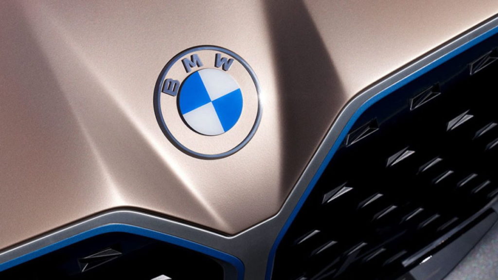 BMW está a lançar os seus carros sem suporte para Android Auto e Apple CarPlay