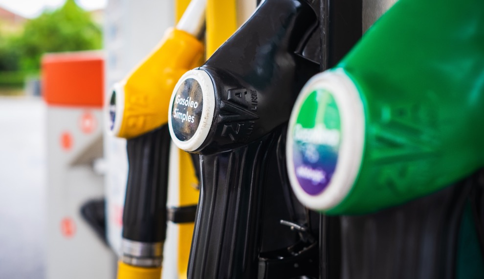 Combustíveis: Gasolina vendida a 3,6 cêntimos acima da referência...