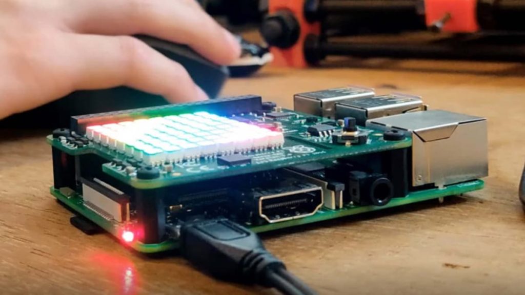 Estudantes portugueses do secundário medem o campo magnético da Terra a partir da ISS