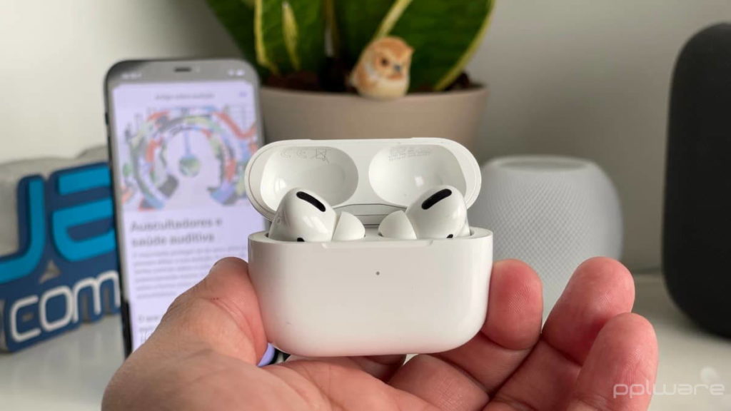 O que significam as cores da luz da caixa dos seus AirPods