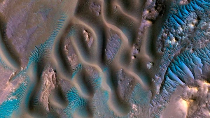 Imagem das dunas de Marte O orbitador da NASA enviado para Marte captada pelo Mars Reconnaissance Orbiter