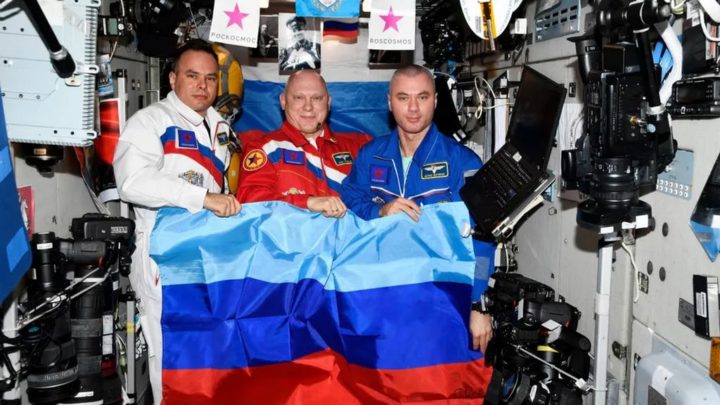 Astronautas russos fazem propaganda anti-Ucrânia do espaço. NASA condena a ação