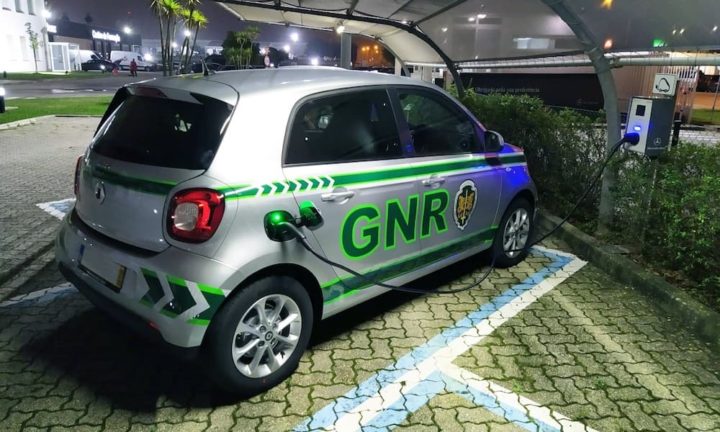 Veículos Elétricos: GNR está a montar rede própria de carregamentos